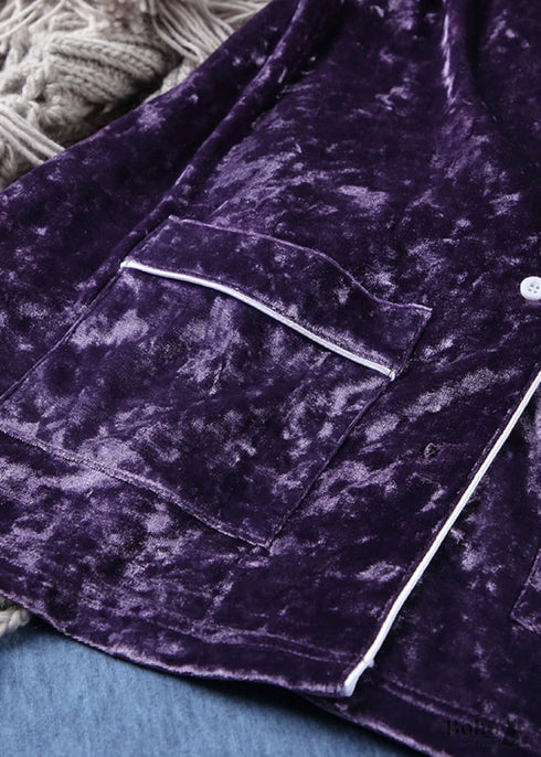 Pijama bohemio de terciopelo morado.